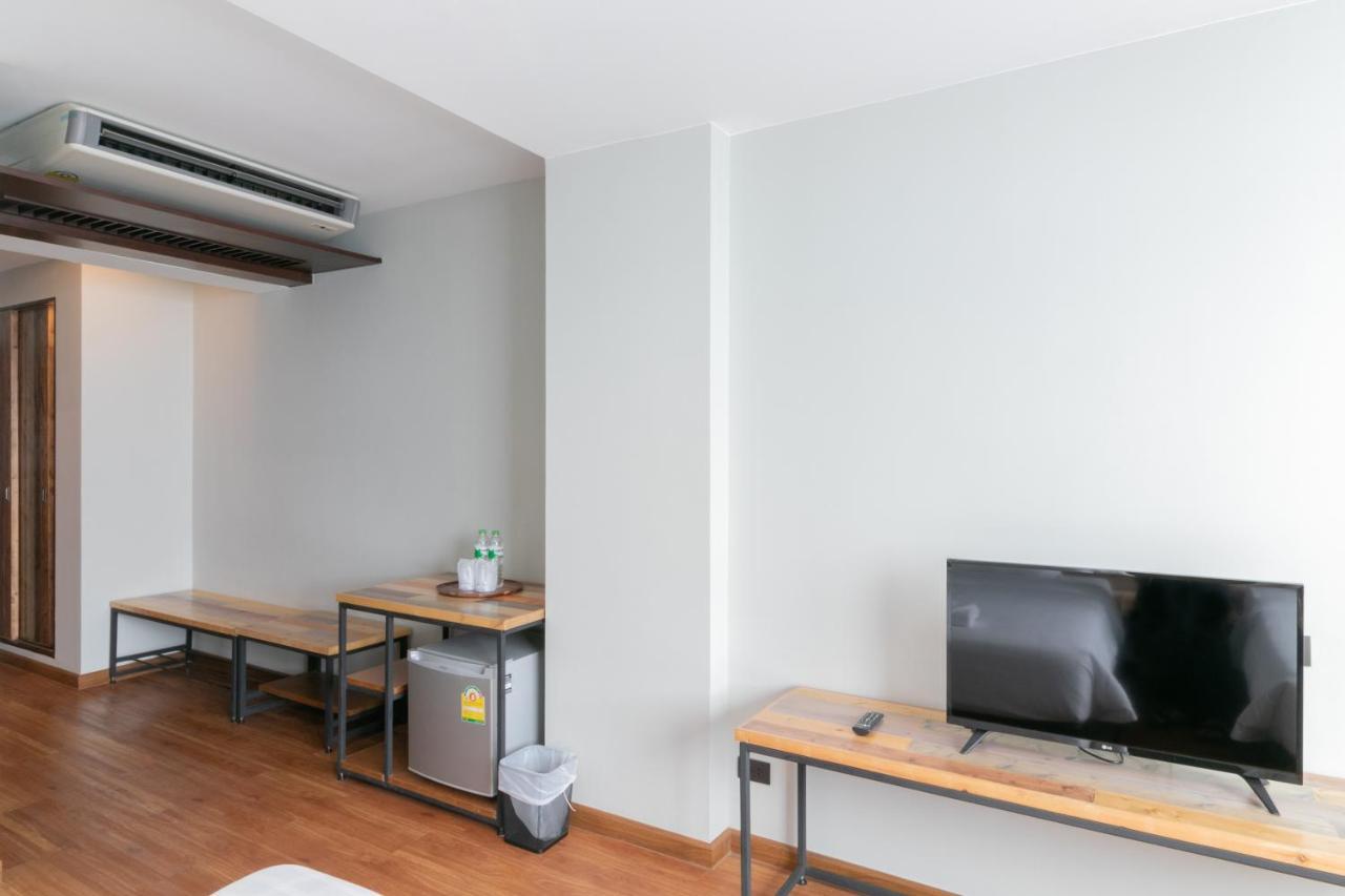 Zleepmotion Bangkok Hostel Exterior photo