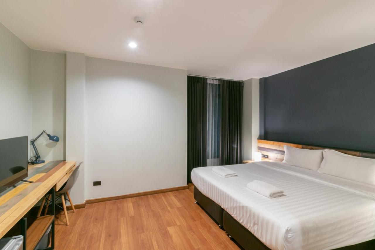 Zleepmotion Bangkok Hostel Exterior photo