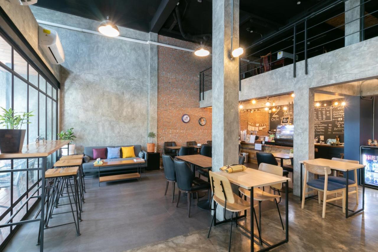 Zleepmotion Bangkok Hostel Exterior photo
